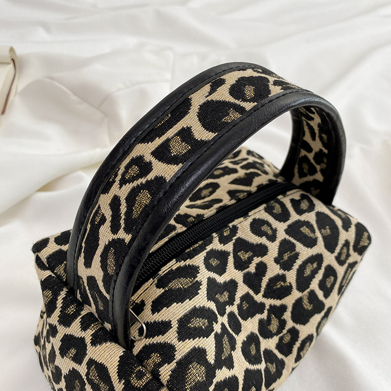Borsa per trucco leopardata Bo - Luxury Skincare Box recensione e prezzo